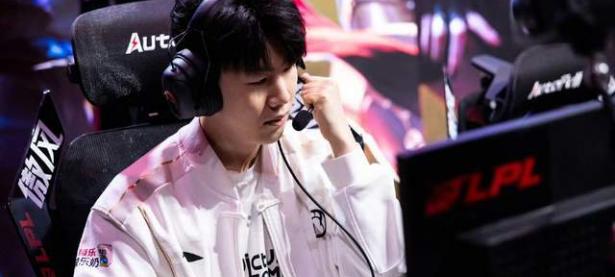 雷电竞-TheShy回归赛场，大胜首场状态亮眼，C9观众沸腾！的简单介绍