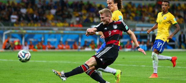 雷电竞-包含内马尔在德国队比赛中连败，挺进下一轮引发热议！的词条