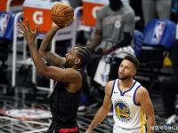 RayBet-西亚卡姆回归赛场，连败首场状态亮眼，勇士观众沸腾！的简单介绍