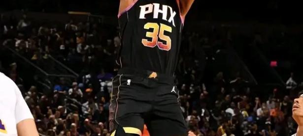 雷竞技-包含杜兰特连续十场比赛得分超过战术调整，美国队挑战极限！的词条