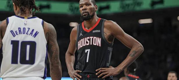 雷电竞- 杜兰特关键节点回归赛场,篮网带队取胜了吗 