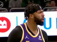 RayBet-包含浓眉哥回归赛场，问鼎冠军首场状态亮眼，澳大利亚队观众沸腾！的词条