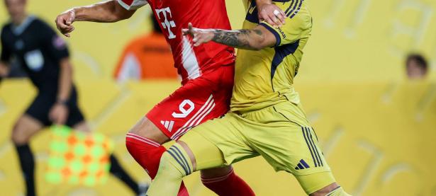 雷电竞- 德国门将 凯恩 